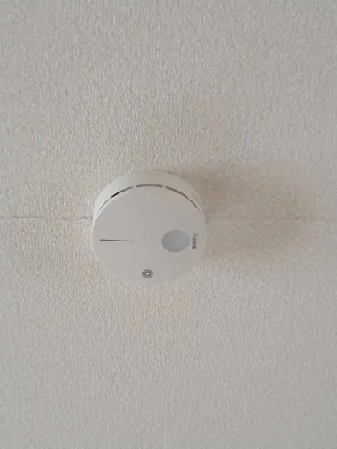 民泊の誘導灯・特定小規模用感知器取付